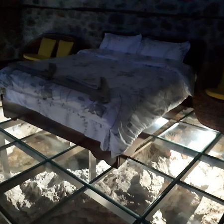 Nuci'S Home Glass Floor Tushemisht 외부 사진