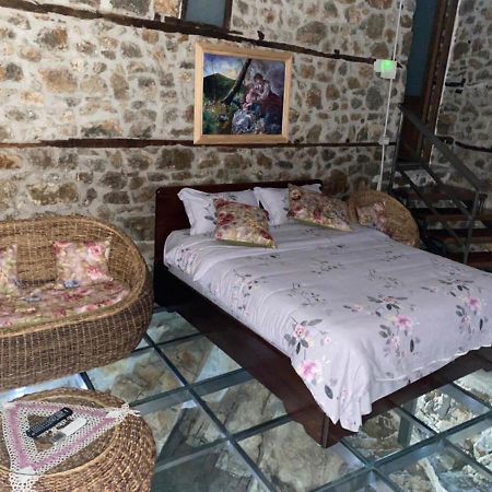 Nuci'S Home Glass Floor Tushemisht 외부 사진