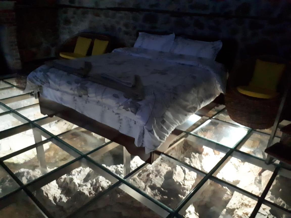 Nuci'S Home Glass Floor Tushemisht 외부 사진